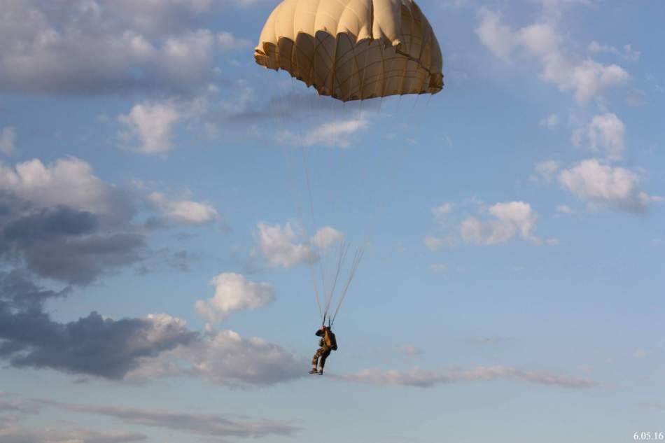 Самостоятельный прыжок с парашютом во Львове