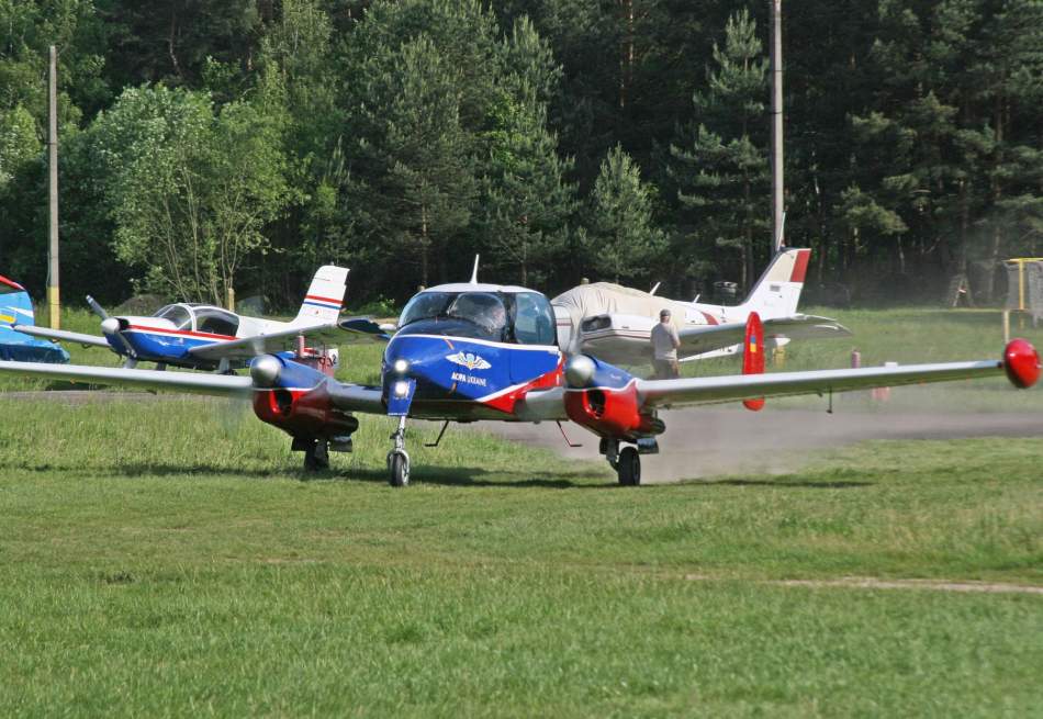 Полет во Львове на самолете Morava L-200D на четырех