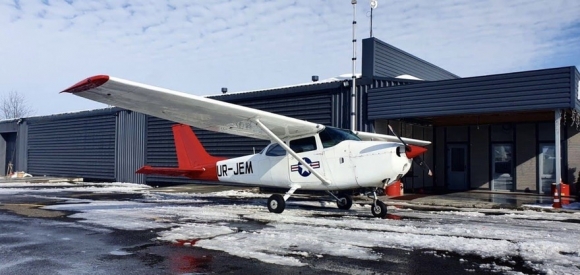 Полет для троих на самолете Cessna-172 над Хмельницким