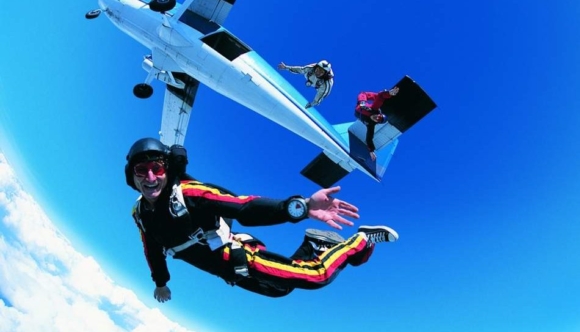 Самостійний стрибок з парашутом у Вінниці