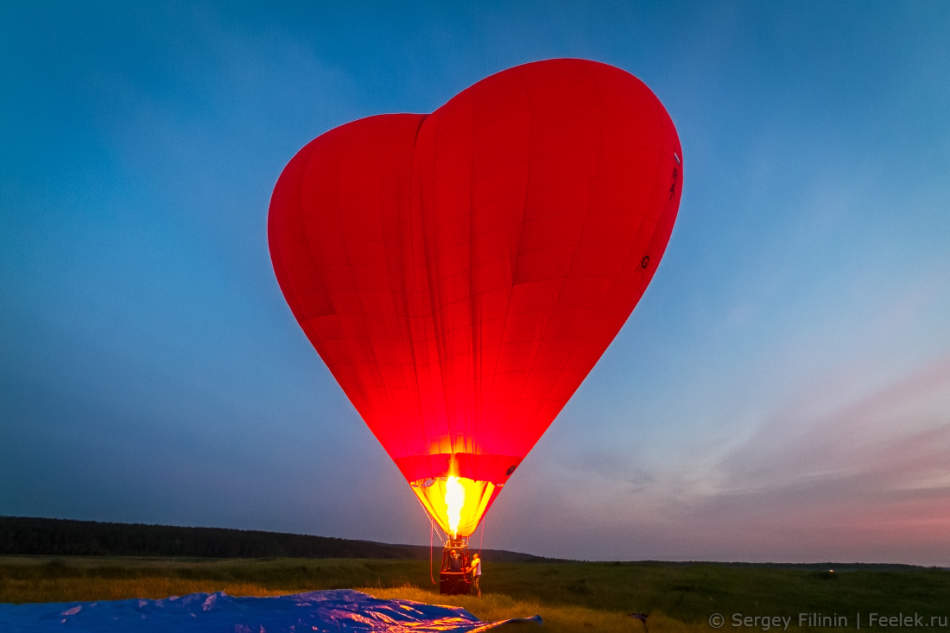 Романтичний політ на повітряній кулі “Серце для двох” у Києві