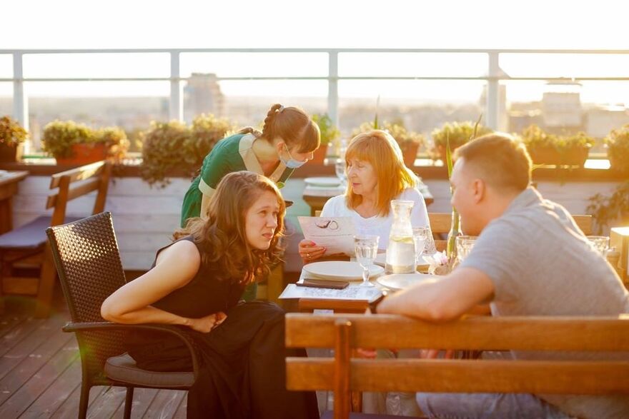 Семейный ужин на крыше в Виннице - купить Семейный ужин на крыше в ...