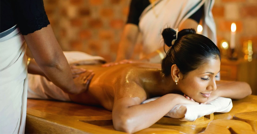 Тайський оіл-масаж в 4 руки в «Релакс Центр»