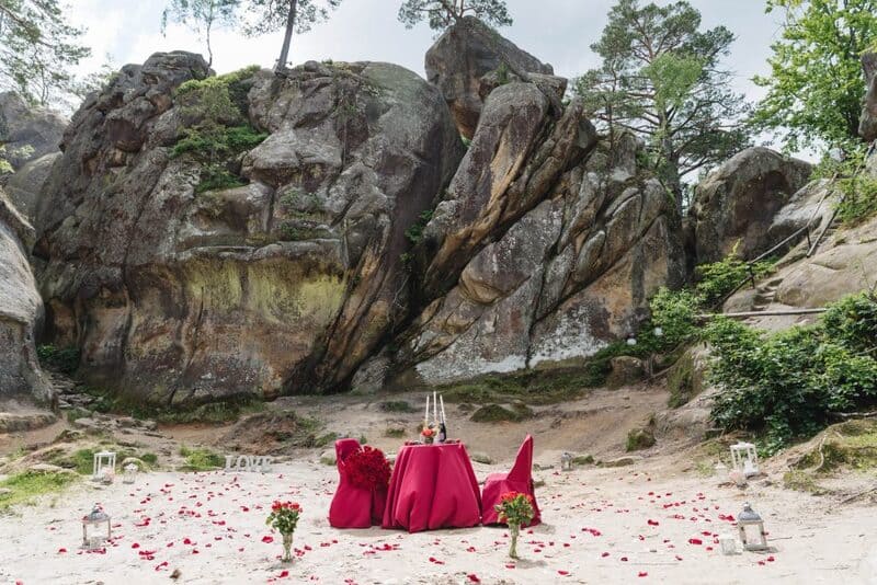 Романтичне побачення на скелях Довбуша