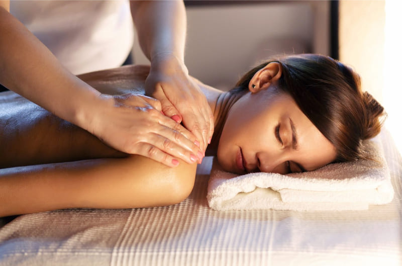 Класичний масаж тіла