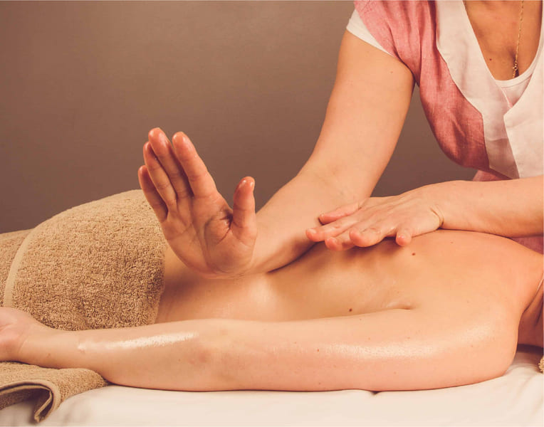 Класичний масаж тіла