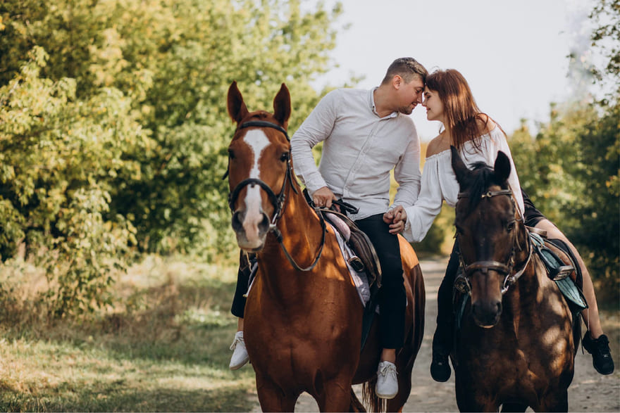 Романтична фотосесія на конях для двох