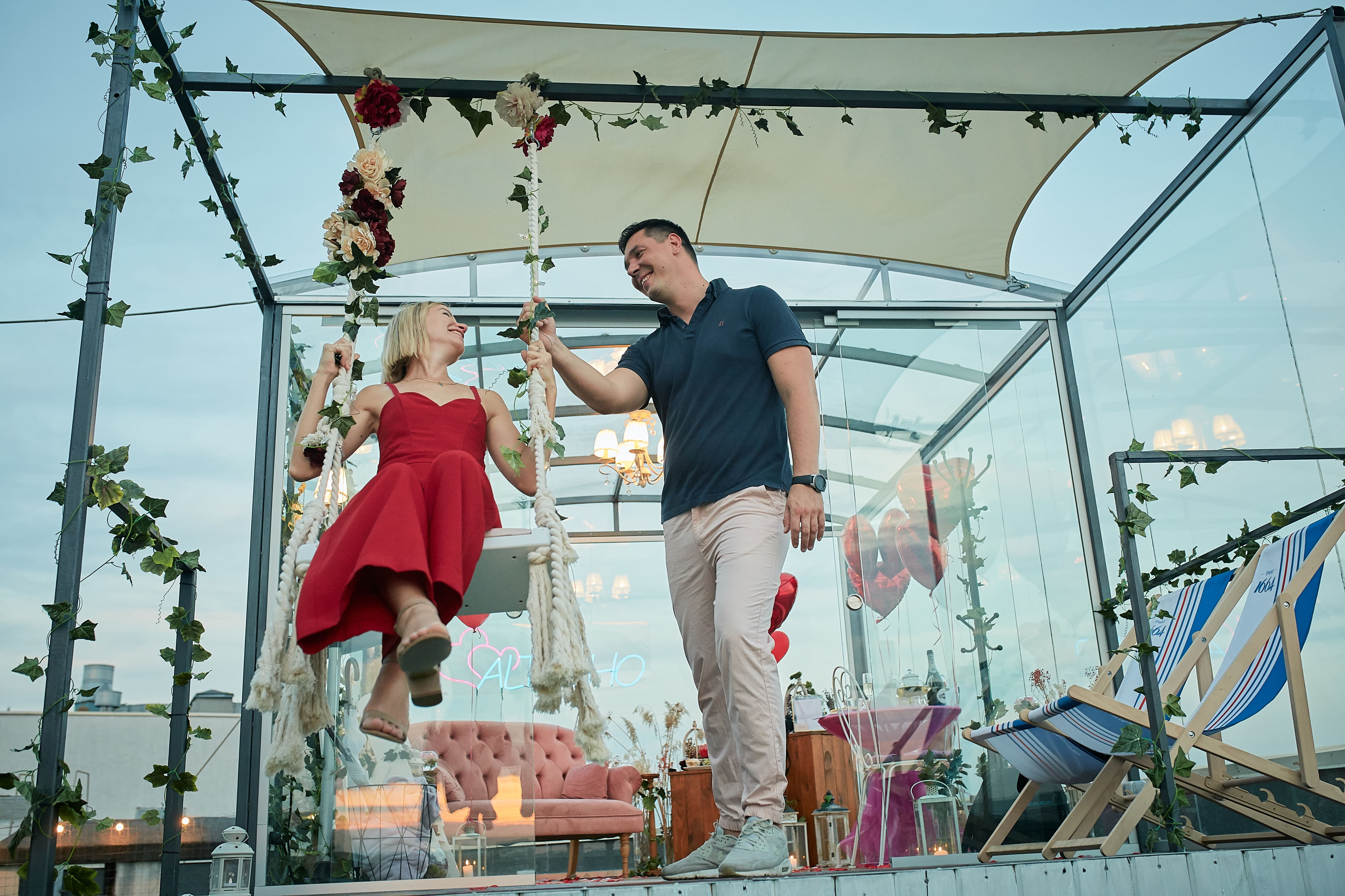 Романтичне побачення на даху в Києві