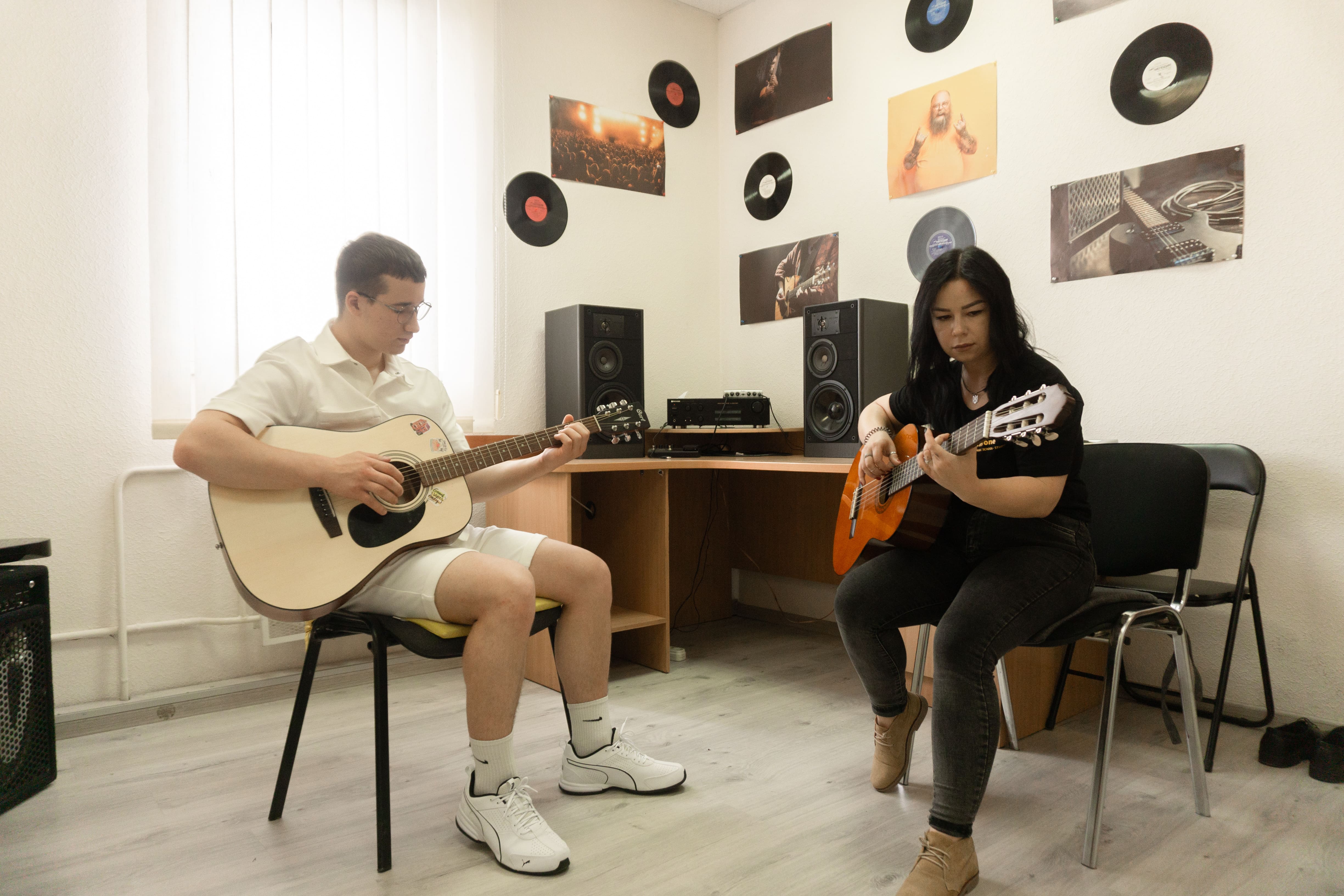 Урок гитары в Черновцах