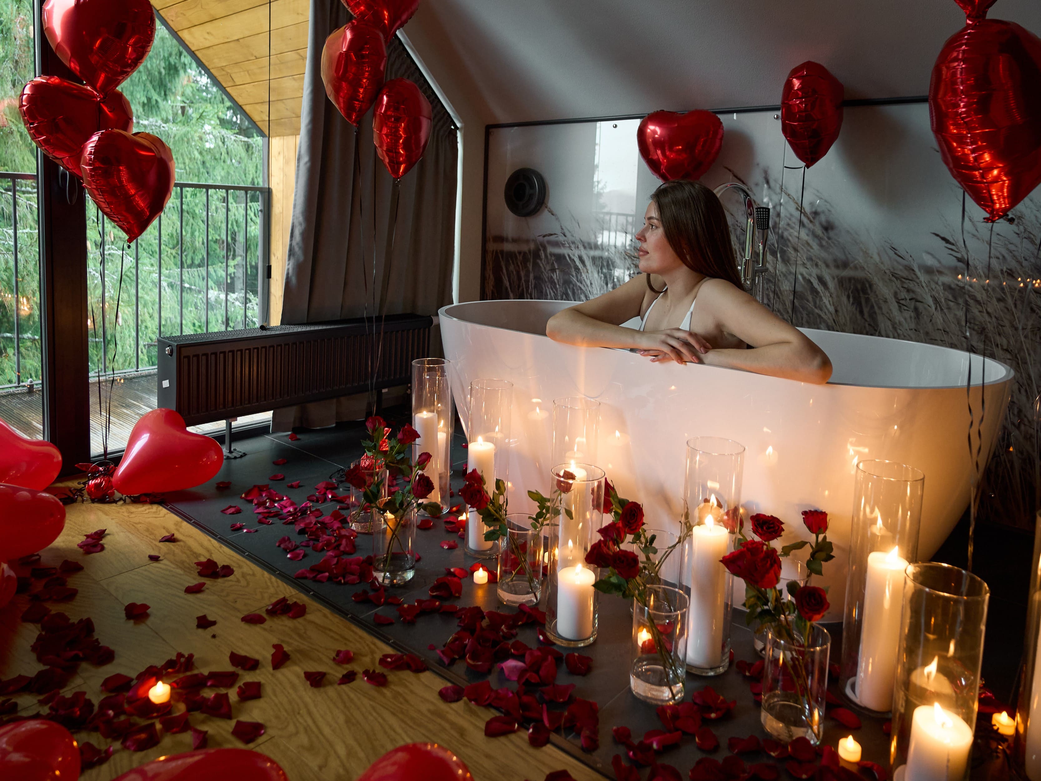 Романтичне побачення з проживанням у котеджі з ванною в SKOGUR